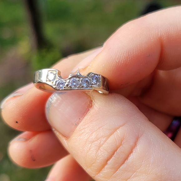 Vintage Wedding Ring Set - Picture 3 of 5